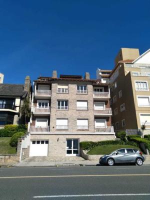 Departamento en alquiler en Mar del Plata. 2 ambientes, 1 baño y capacidad de 2 a 4 personas. A 50 m de la playa