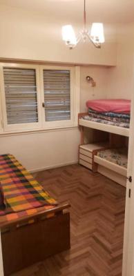 Departamento en alquiler en Mar del Plata. 2 ambientes, 1 baño y capacidad de 4 a 6 personas. A 100 m de la playa