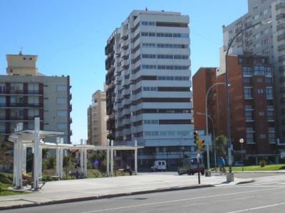 Departamento en alquiler en Mar del Plata. 1 ambientes, 1 baño y capacidad de 2 a 4 personas. A menos de 50 m de la playa