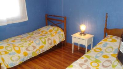 Departamento en alquiler en Mar del Plata. 4 ambientes, 1 baño y capacidad de 4 a 6 personas. 