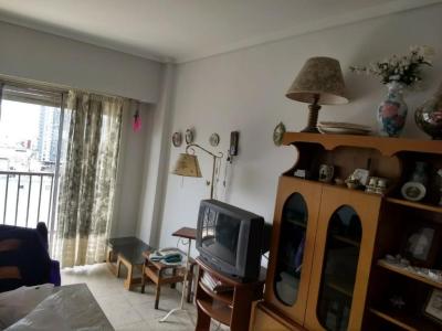 Departamento en alquiler en Mar del Plata. 2 ambientes, 1 baño y capacidad de 3 a 5 personas. A 200 m de la playa