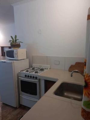 Departamento en alquiler en Mar del Plata. 2 ambientes, 1 baño y capacidad de 3 a 5 personas. A 200 m de la playa