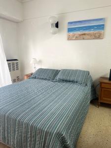 Departamento en alquiler en Mar del Plata. 1 ambientes, 1 baño y capacidad de 2 a 4 personas. A 200 m de la playa