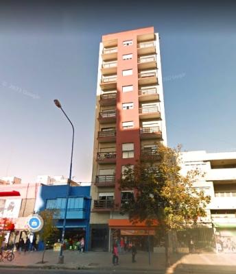 Departamento en alquiler en Mar del Plata. 2 ambientes, 1 baño y capacidad de 1 a 4 personas. A 300 m del centro